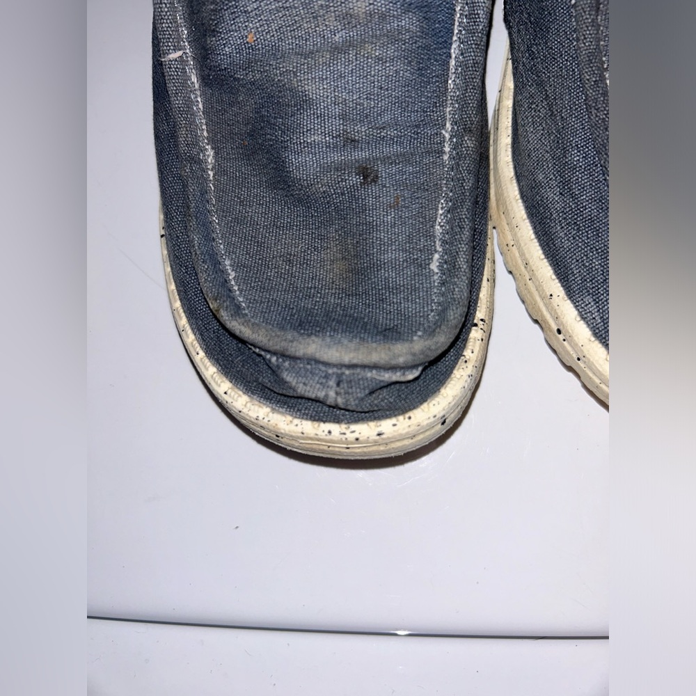 Hey Dude Mens Wally Canvas slip ons, size 11 - Picture 3 of 11
